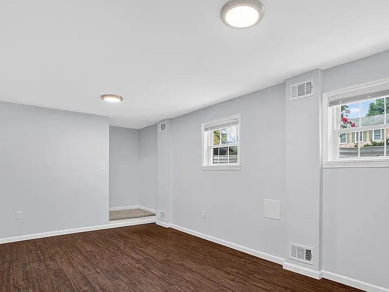 9507 Saluda Ct — Photo 22