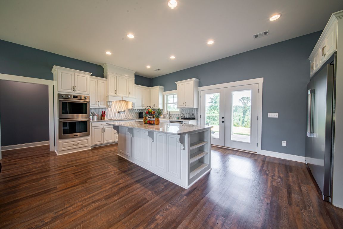 next background image