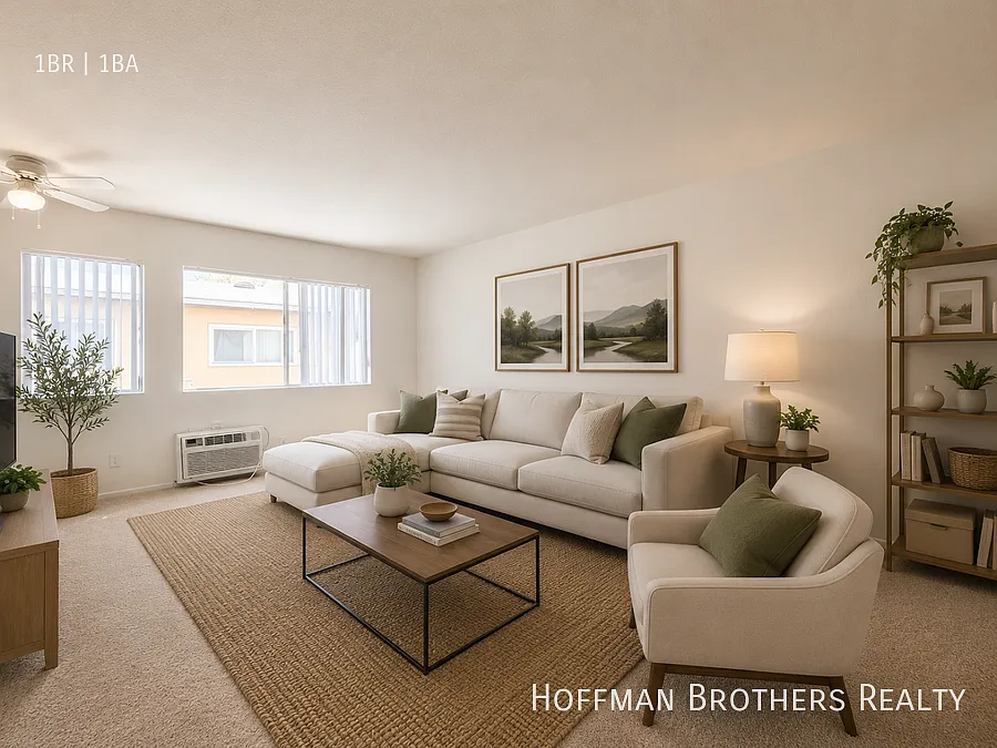 6907 Whitsett Ave Property — Photo 2