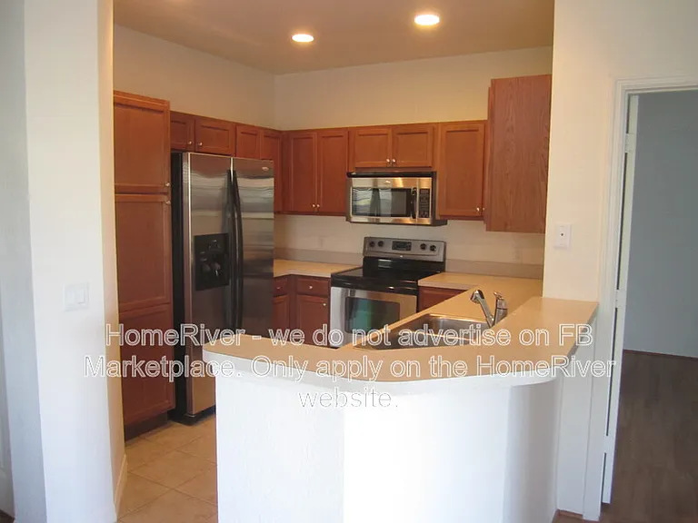 2388 Grand Central Pkwy #1 — Photo 2