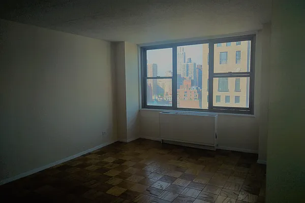 Rented by Douglas Elliman | media 4