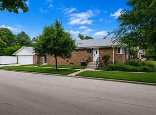 8500 Lawndale Ave, Skokie, IL 60076
