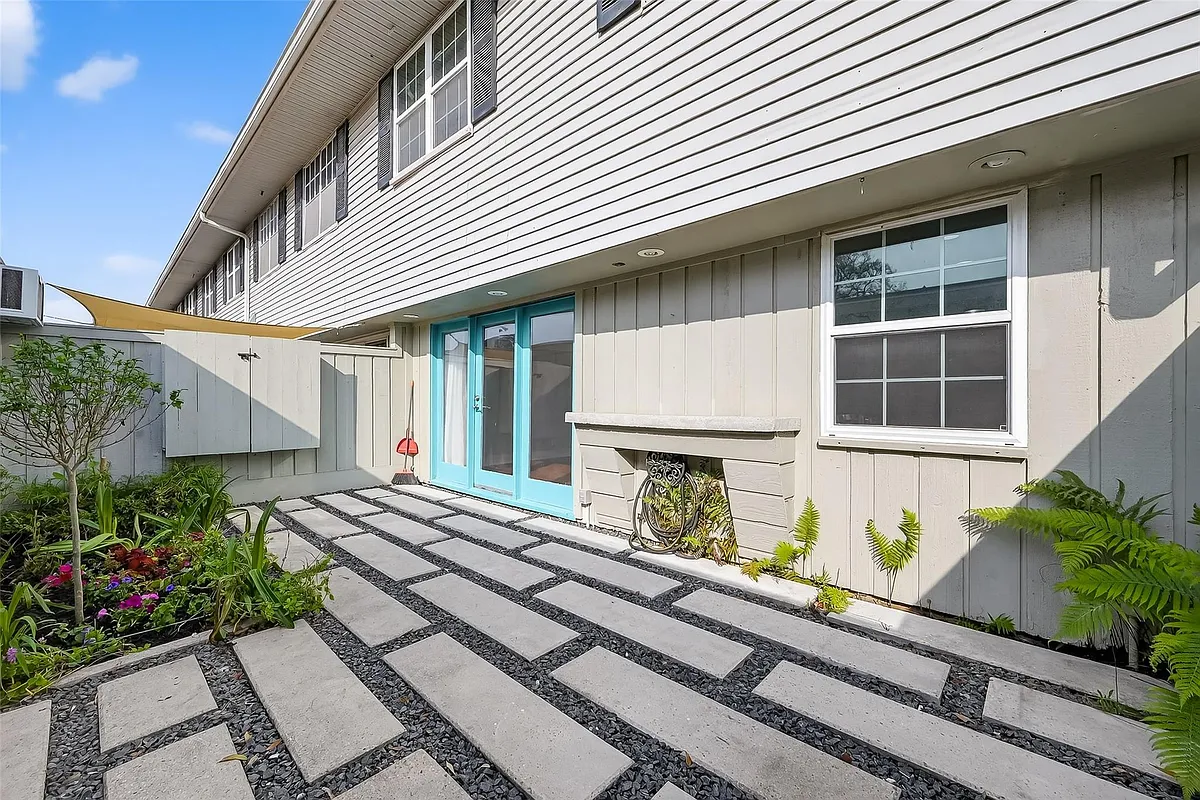 Building Photo - 6351 Briar Rose Dr #149