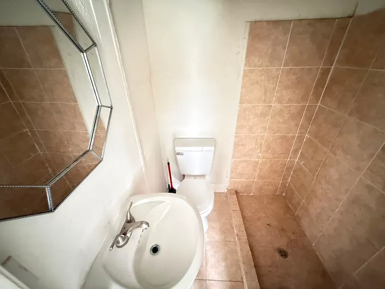 4427 Raleigh St — Photo 9