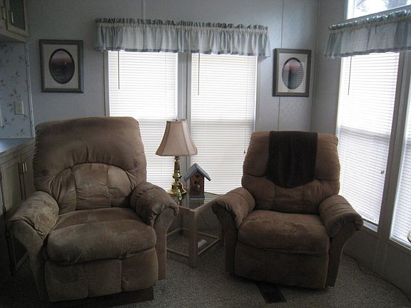 5th image of 3677 Diamond Ln #82
