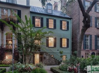 18 E Jones St, Savannah, GA 31401