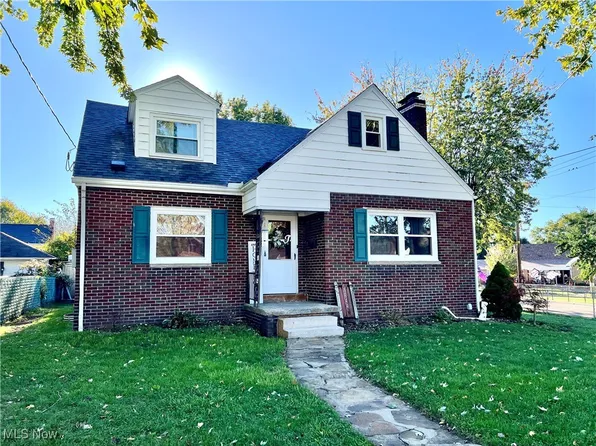 3844 Marlamont Way, Weirton, WV 26062