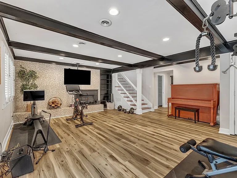 1126 Trailwood Dr — Photo 88