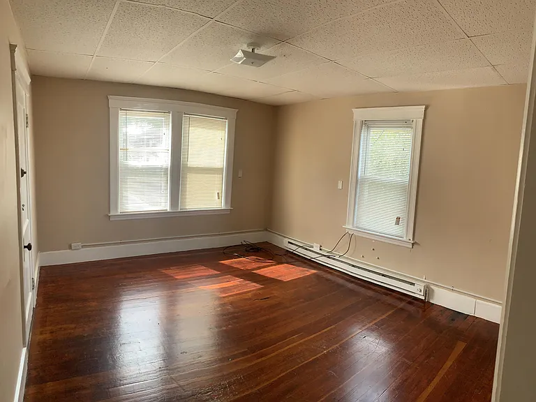 3 Negus St #2L — Photo 4