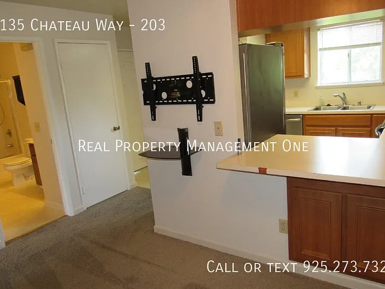 3135 Chateau Way #203 — Photo 8