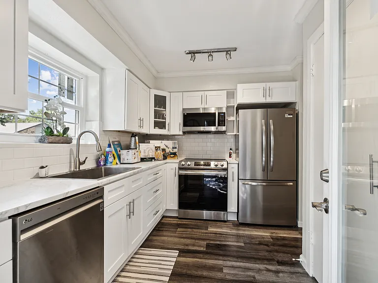 5335 Bent Tree Forest Dr — Photo 8