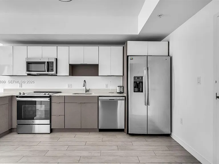 321 NE 26th St #709 — Photo 9