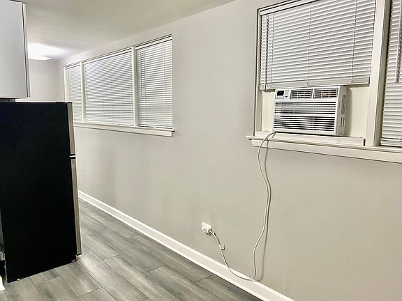 4th image of 7221 W Dickens Ave