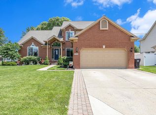 47908 Fox Run, Chesterfield, MI 48047