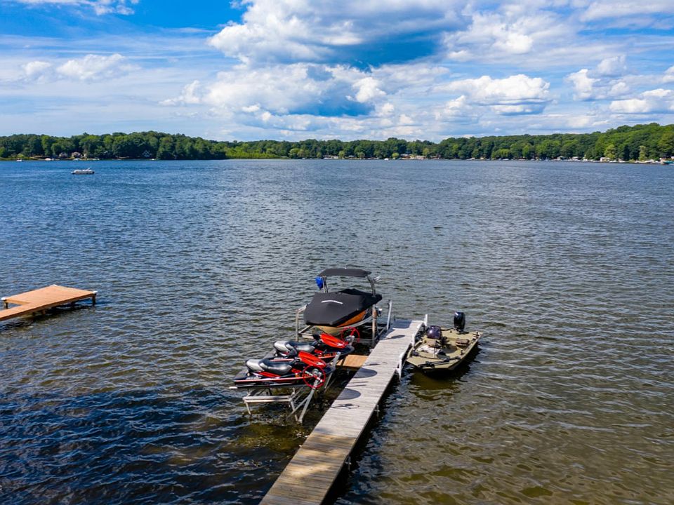5075 Osterhout Lake Dr, Grand Junction, MI 49056 Zillow
