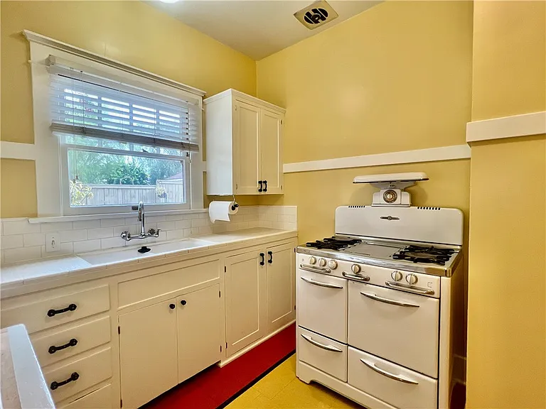 115 W Stueckle Ave #3 — Photo 10