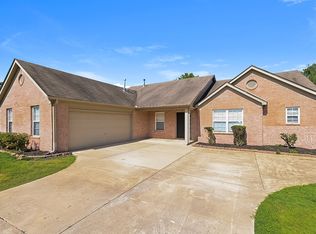 7425 Hunters Horn Dr, Olive Branch, MS 38654