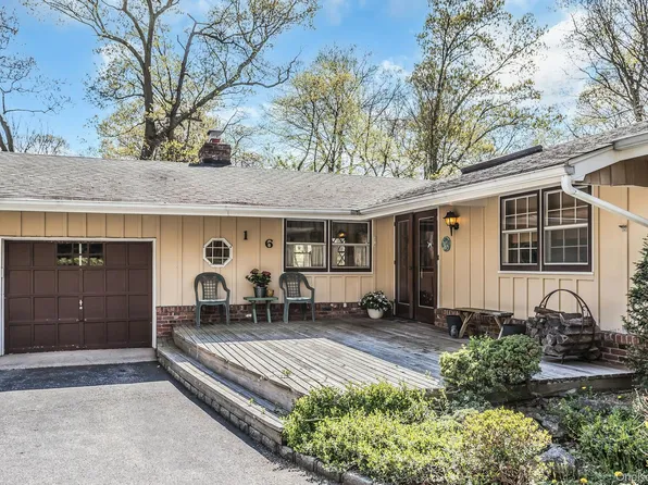 16 Buckingham Drive, Dix Hills, NY 11746