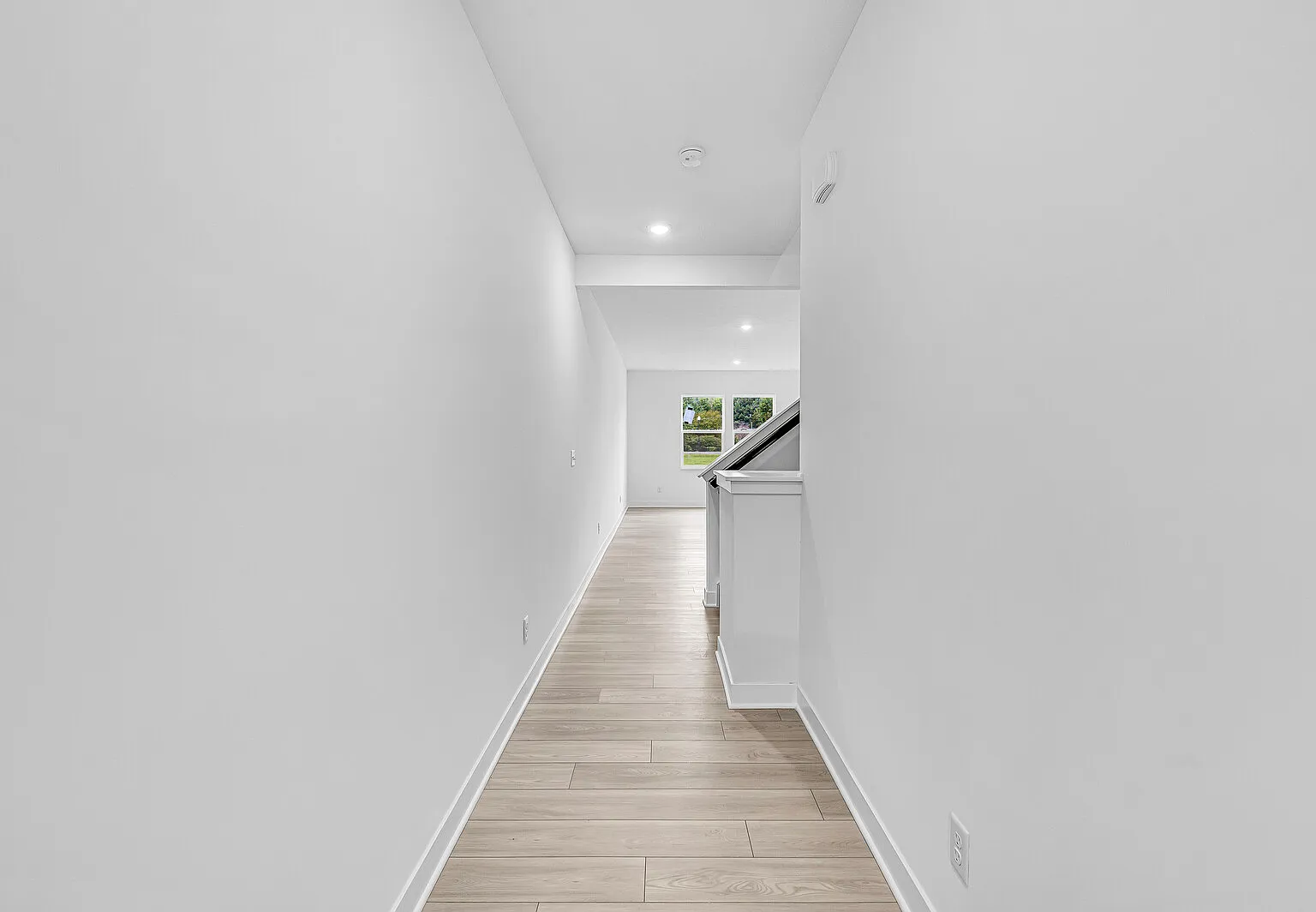 3 bed, 2.5 bath, 1793 sqft, $2,099 — Photo 3