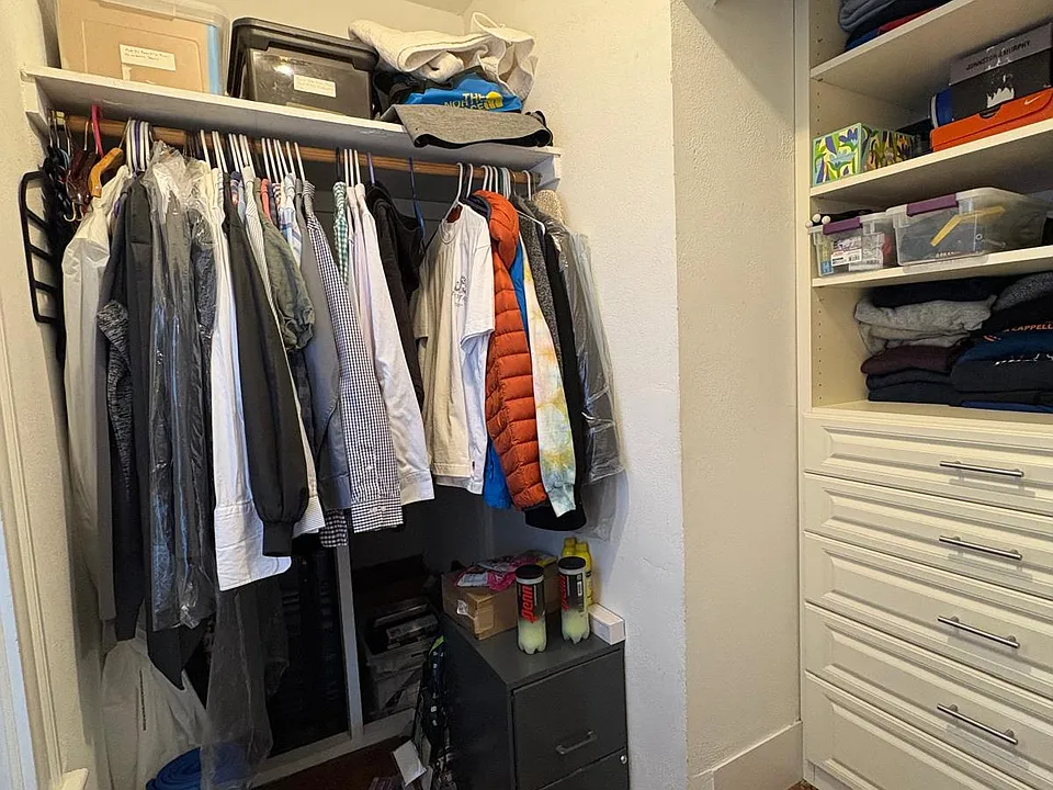 Walk-in closet