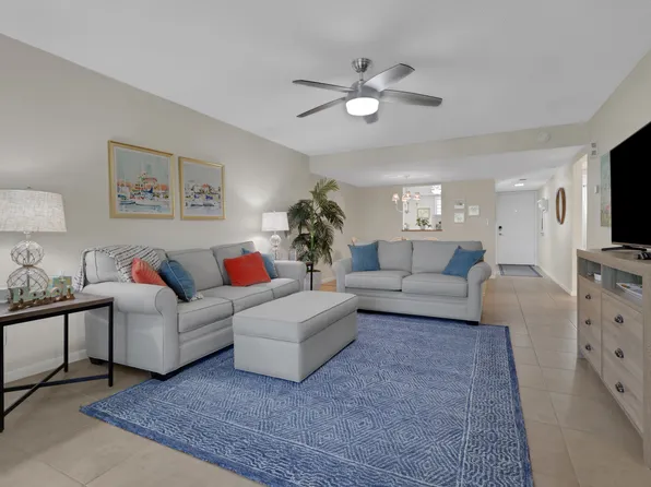 4200 Belair Ln APT 315, Naples, FL 34103