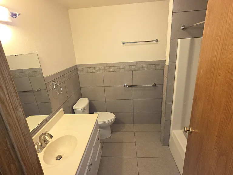 19 Fordem Ct #19 — Photo 10
