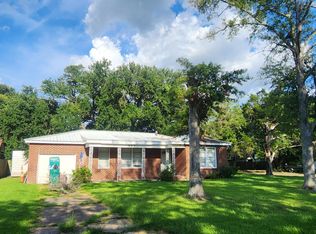 900 Mathilda Dr, Sulphur, LA 70663