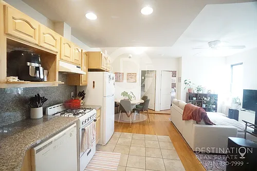 671 Union St #4R Photo 1