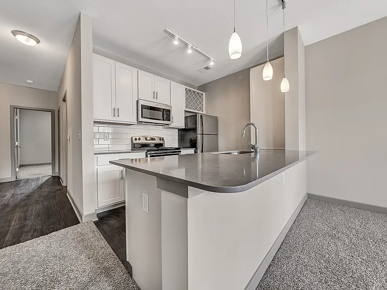 Avellan Springs Apartments — Photo 17