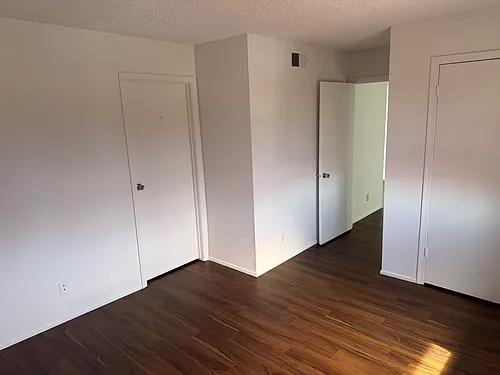 3469 N Fremont Ave #201 Photo 1