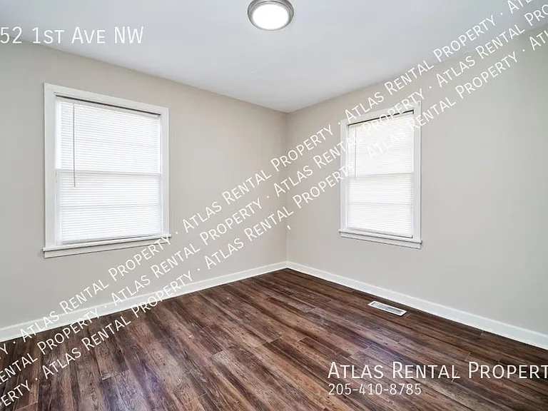 352 1st Ave NW — Photo 11