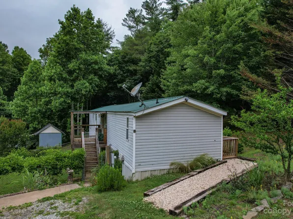 1173 Sharon Ridge Rd, Fairview, NC 28730