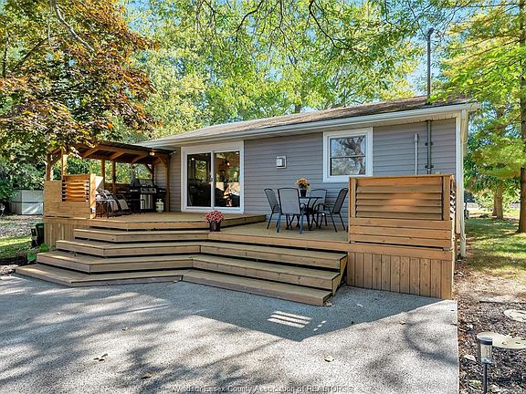 3rd image of 255 Edward Rd