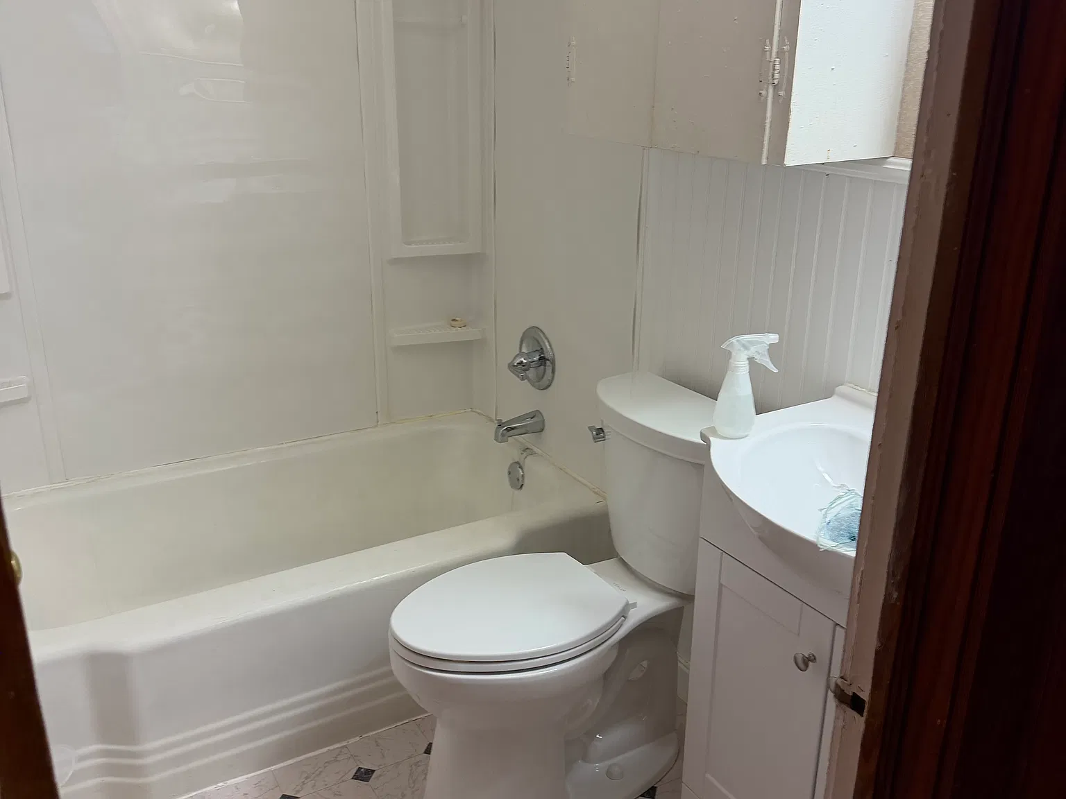 2 bed, 1100 sqft, $950 — Photo 2