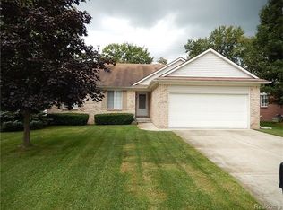 17121 Catherine Ct, Livonia, MI 48152