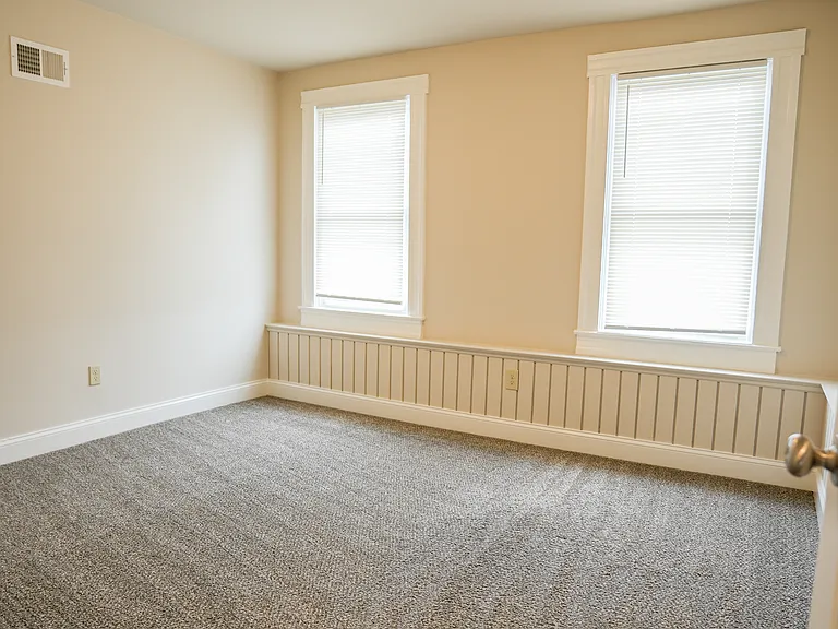 2813 W Mulberry St — Photo 13