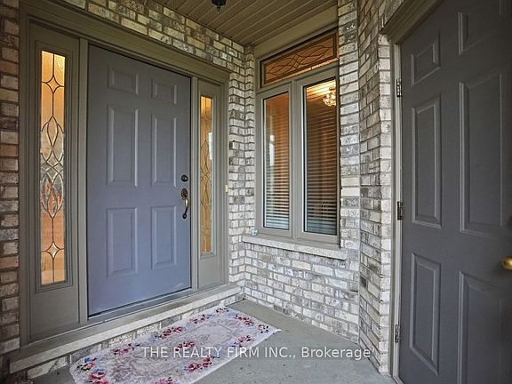 3rd image of 44 Edgevalley Rd #10