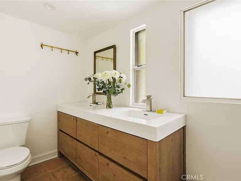 5924 Hayes Ave — Photo 15