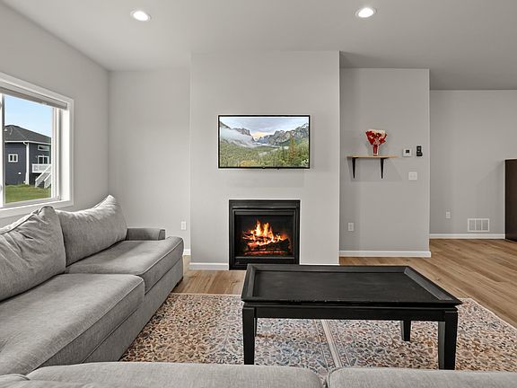 3rd image of 7401 27th St S