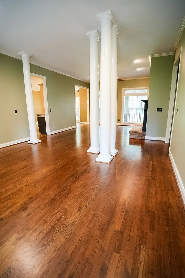 415 Emily Circle — Photo 2