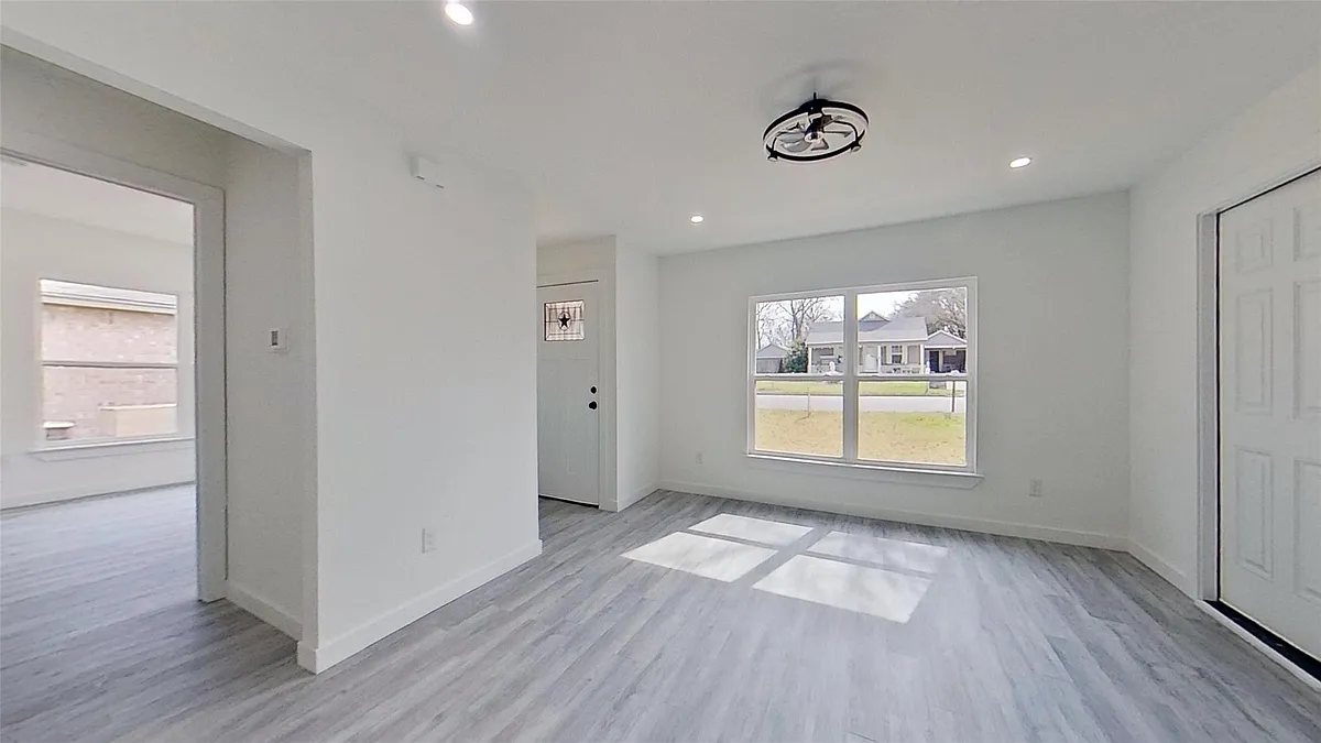 Building Photo - 7724 Longfield Dr