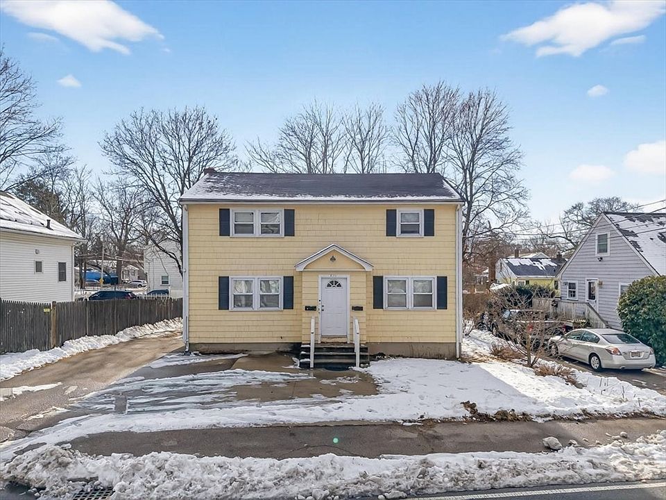 1st image of 596 Ash St