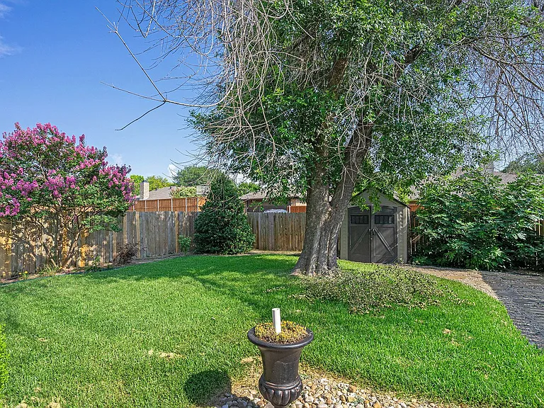 802 Pebblebrook Dr — Photo 22