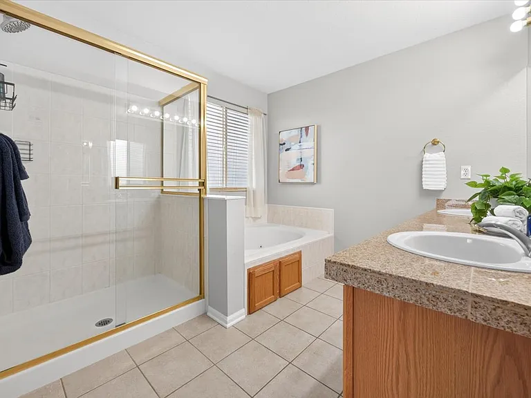 11572 Pine Hill St — Photo 31