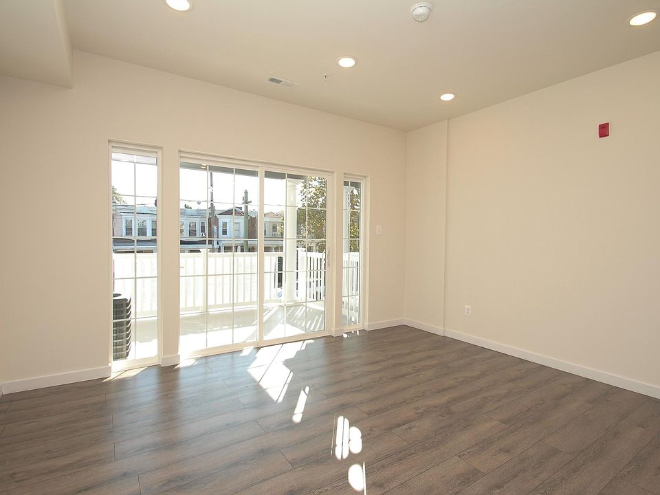 1st image of 6213 Haverford Ave #4