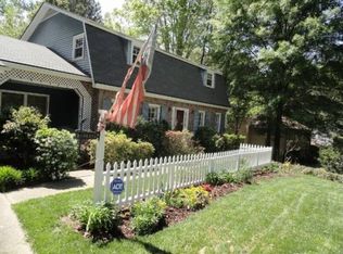 1465 Woodcrest Dr, Roswell, GA 30075