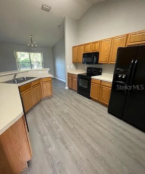 48 Renworth Ln — Photo 3