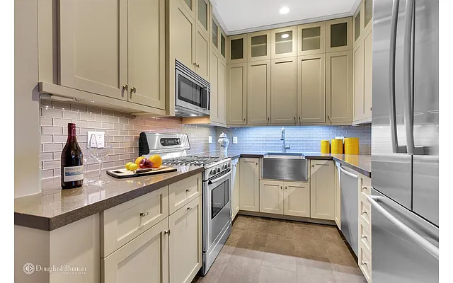 Sold by Douglas Elliman | media 3