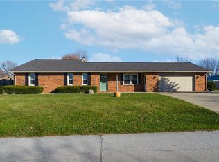 8910 Surrey Dr, Pendleton, IN 46064