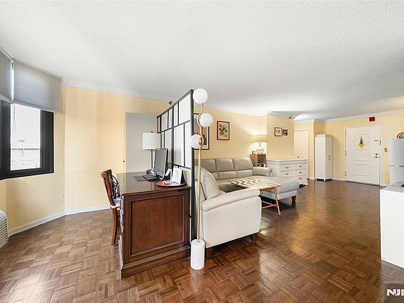 5th image of 326 Prospect Ave APT 8J